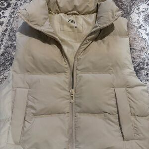 Zara Women's Beige Quilted Vest